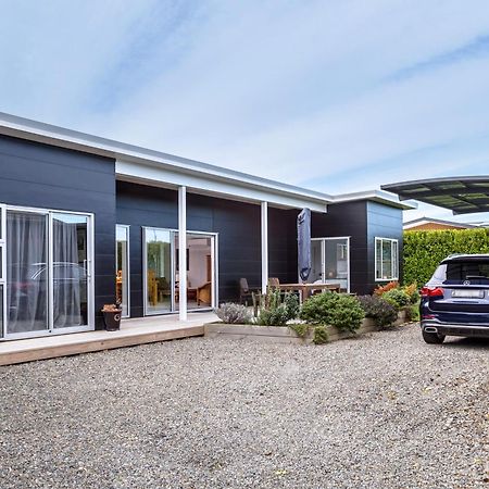 Wine Country Bach Villa Martinborough Exteriör bild