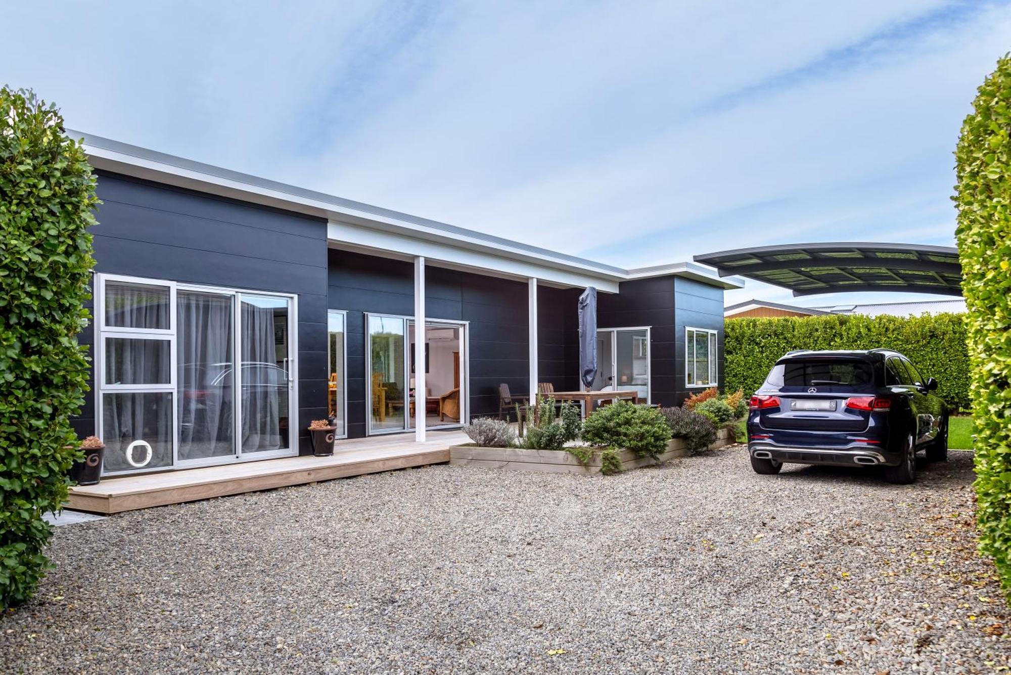 Wine Country Bach Villa Martinborough Exteriör bild